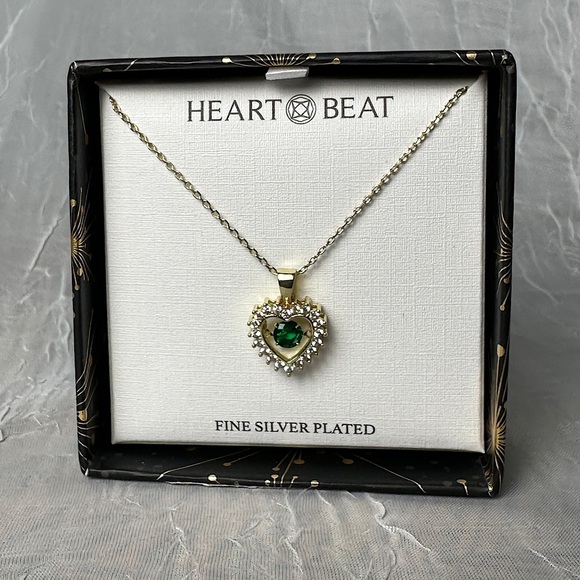 3/$20 💥 Gold Plated Heartbeat Emerald Stone Necklace Heart Shaped Pendent - Picture 16 of 17
